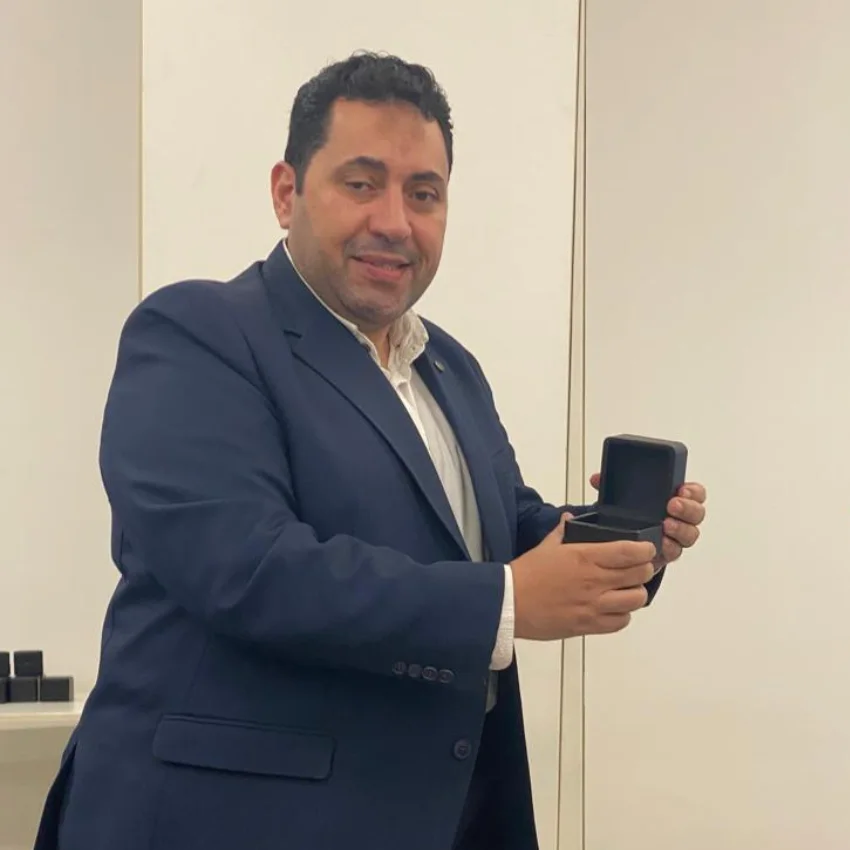 د. هاني الجندي أستاذ اللغة الإنجليزية المتخصصة